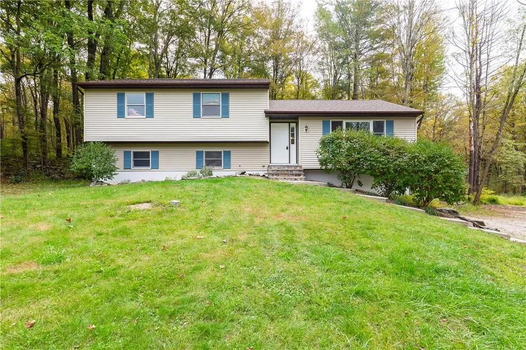 110 Cardinal Road Hyde Park NY 12538