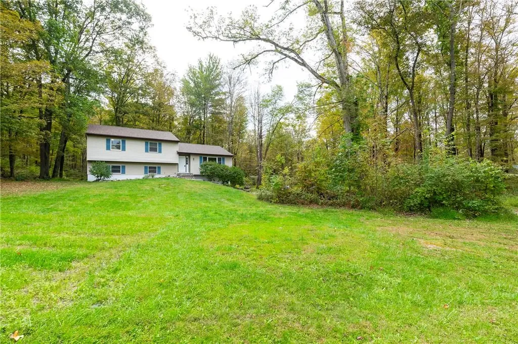 110 Cardinal Road Hyde Park NY 12538