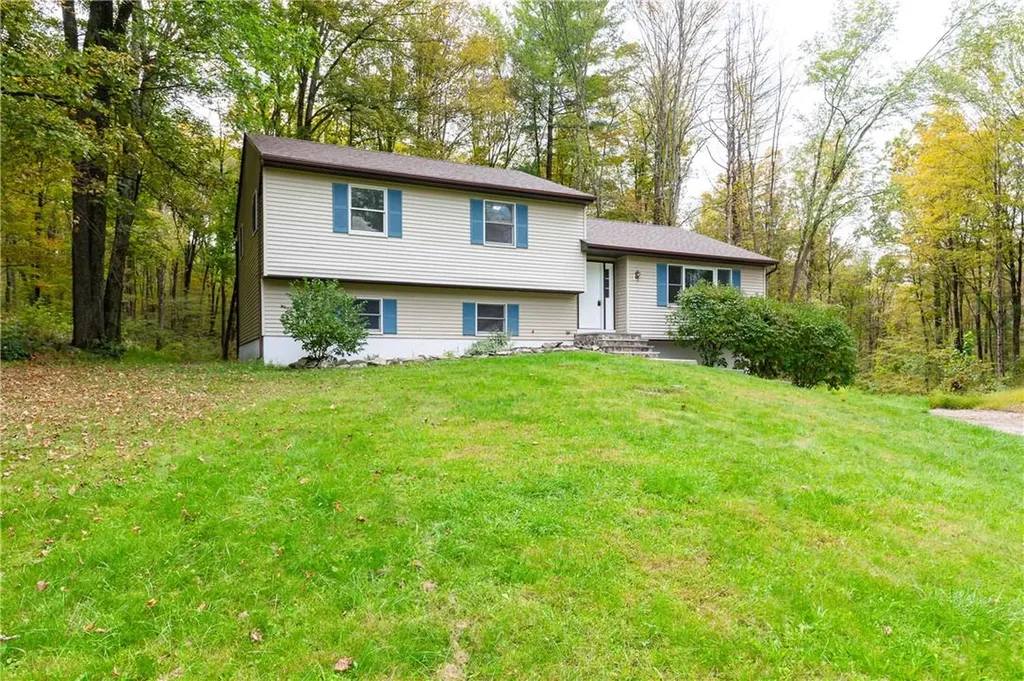 110 Cardinal Road Hyde Park NY 12538