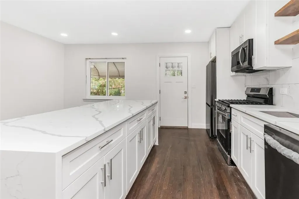 4119 Baychester Avenue Bronx NY 10466