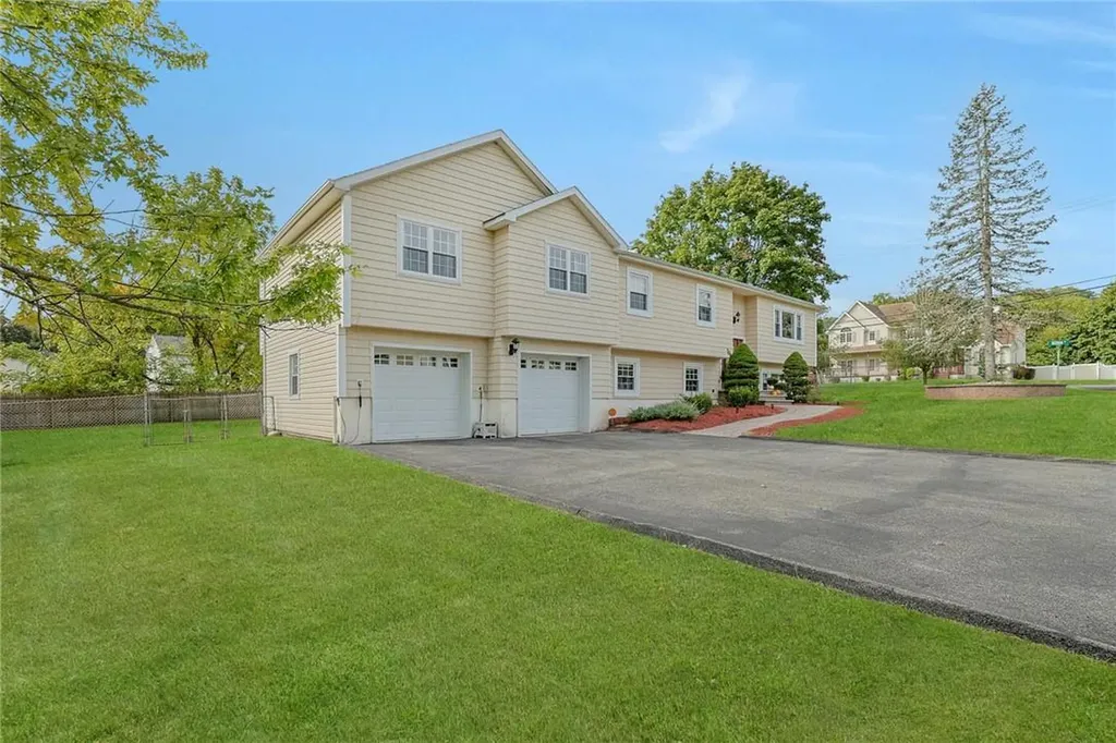 101 Crescent Drive Thiells NY 10984