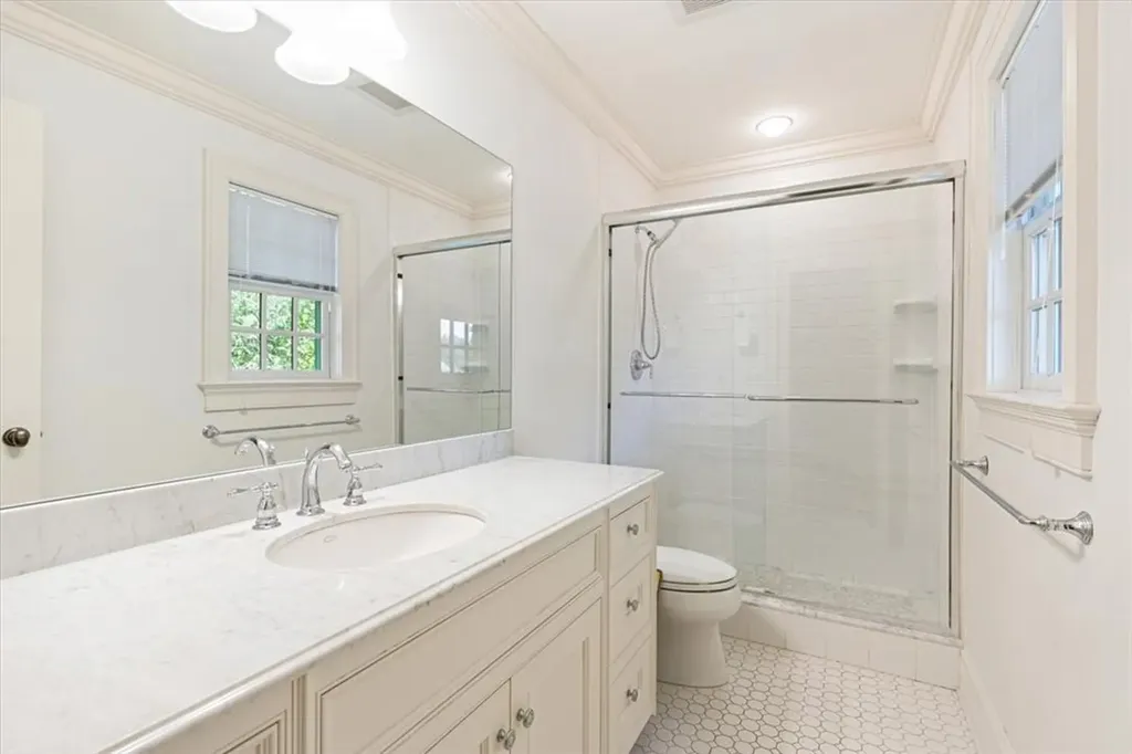 20 Colonial Road White Plains NY 10605