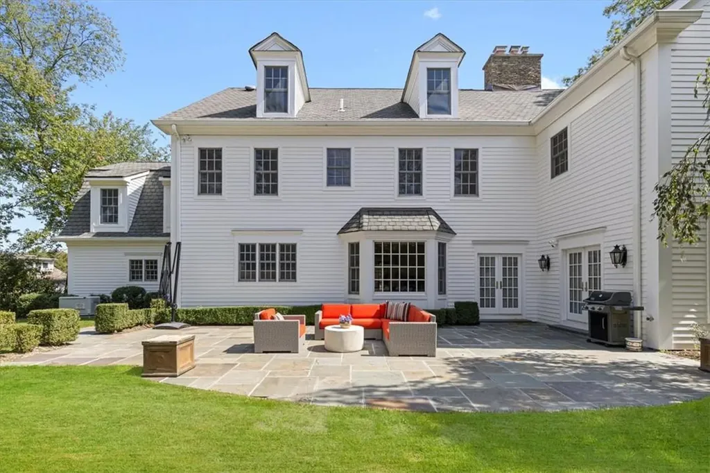 20 Colonial Road White Plains NY 10605