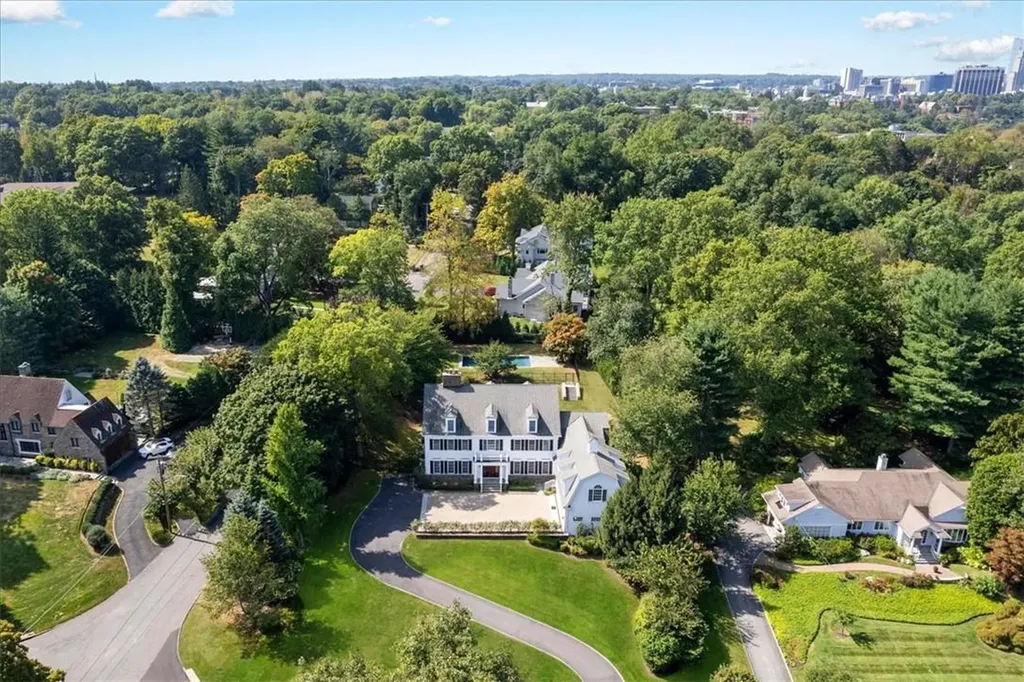 20 Colonial Road White Plains NY 10605