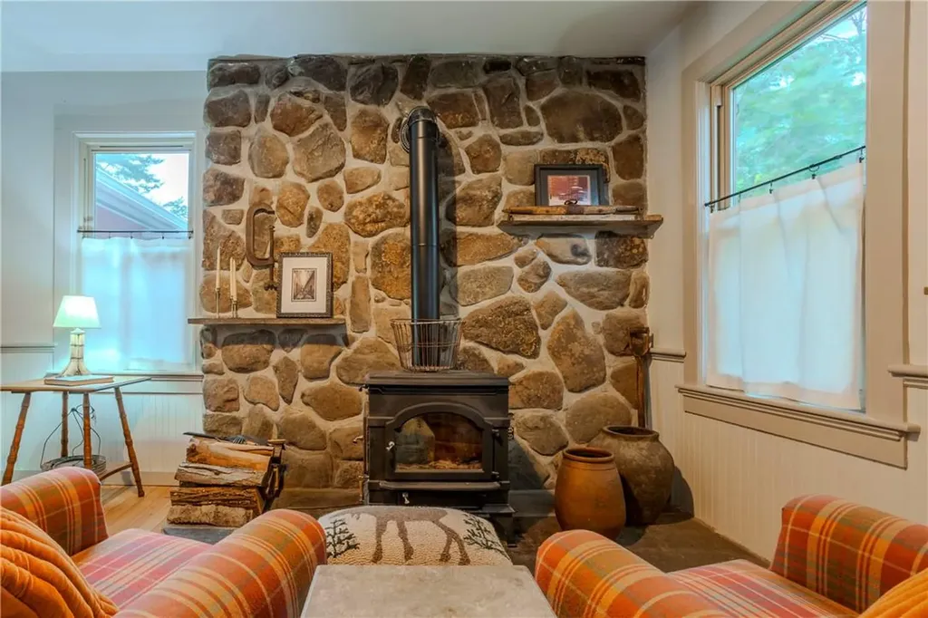 10 Hankins Road Hankins NY 12741