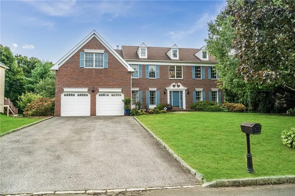 28 Paddock Road White Plains NY 10605
