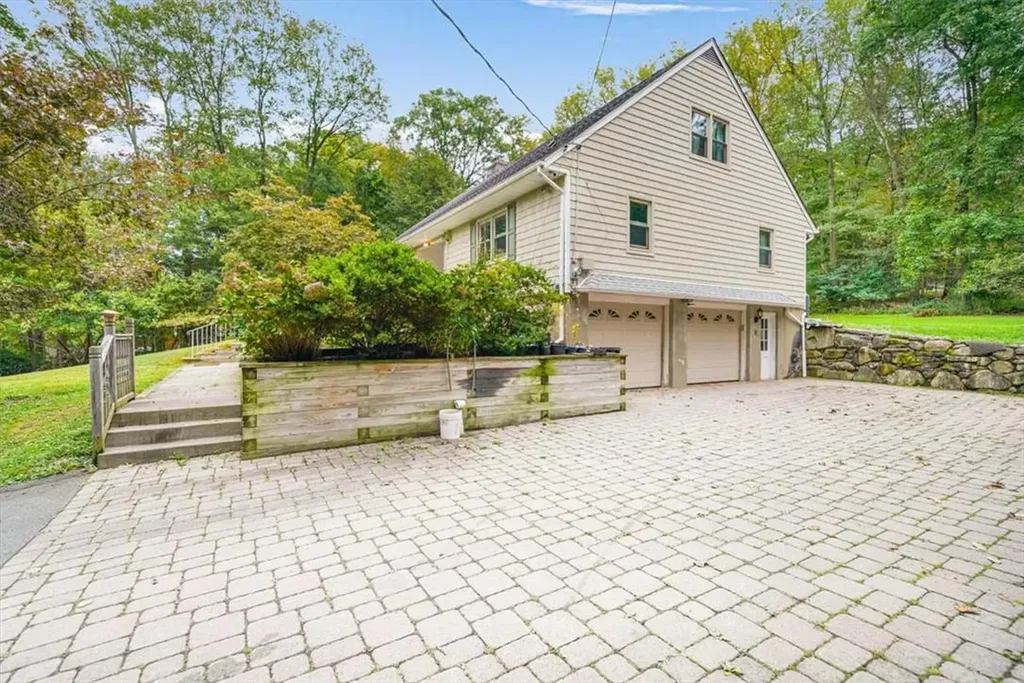 24 Mile Road Suffern NY 10901