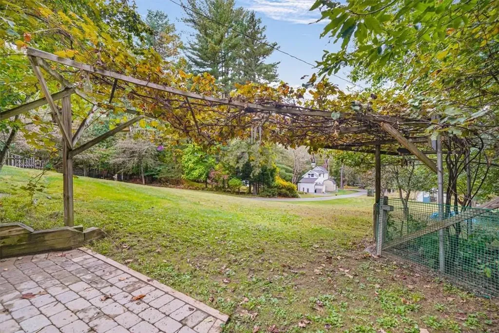 24 Mile Road Suffern NY 10901