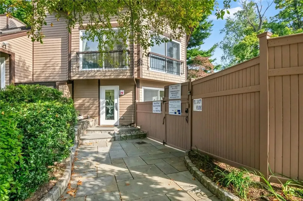 904 Eagle Bay Drive Ossining NY 10562
