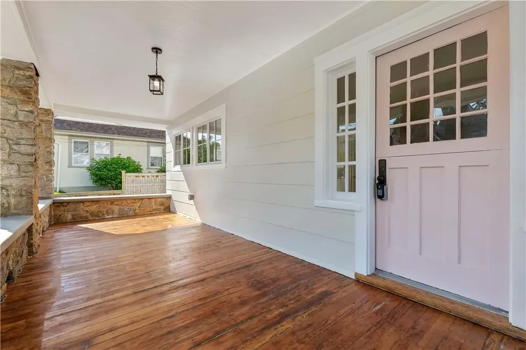 33 Oakwood Avenue Rye NY 10580