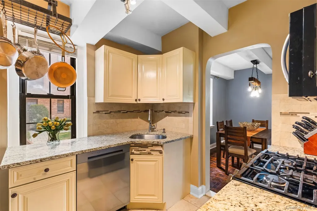 174 Garth Road Scarsdale NY 10583