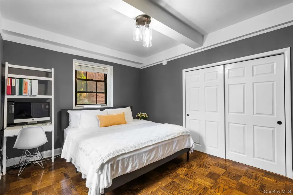 174 Garth Road Scarsdale NY 10583