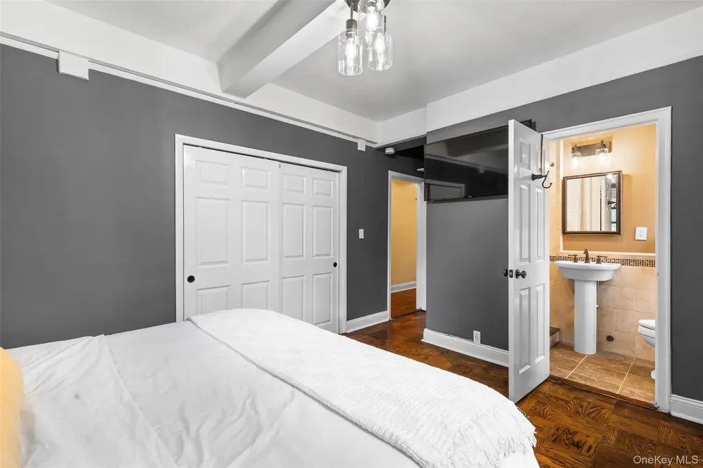 174 Garth Road Scarsdale NY 10583