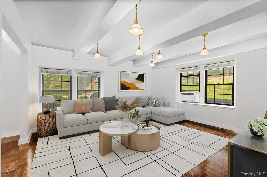 174 Garth Road Scarsdale NY 10583
