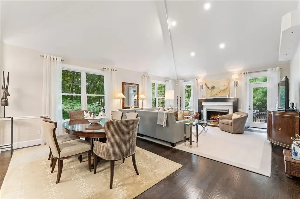 21 Westfield Road White Plains NY 10605