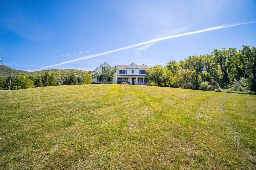 78 Grandview Avenue Beacon NY 12508