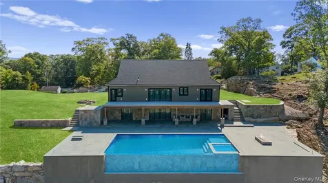 55 Ridgecrest Putnam Valley NY 10537