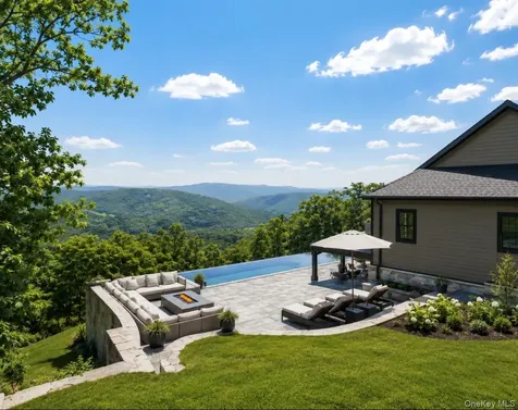 55 Ridgecrest Putnam Valley NY 10537