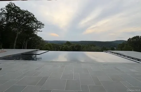 55 Ridgecrest Putnam Valley NY 10537