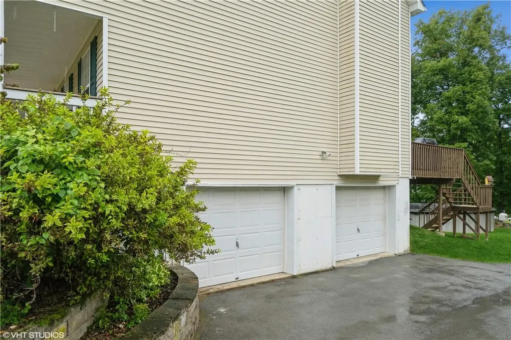 12 Seals Drive Monroe NY 10950