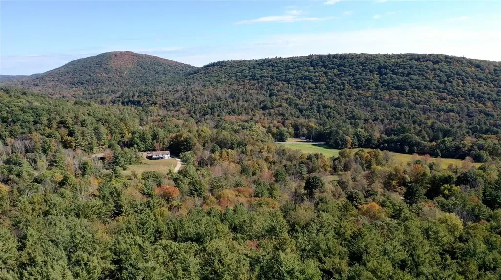 25 Nobletown Road Hillsdale NY 12529
