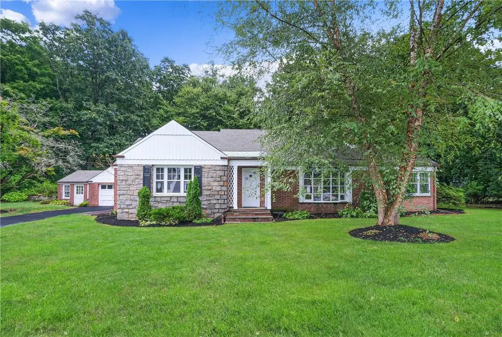 61 Oregon Road Cortlandt Manor NY 10567