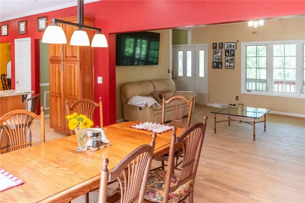 52 Eleanor Drive Salt Point NY 12578