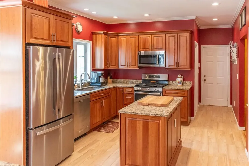 52 Eleanor Drive Salt Point NY 12578
