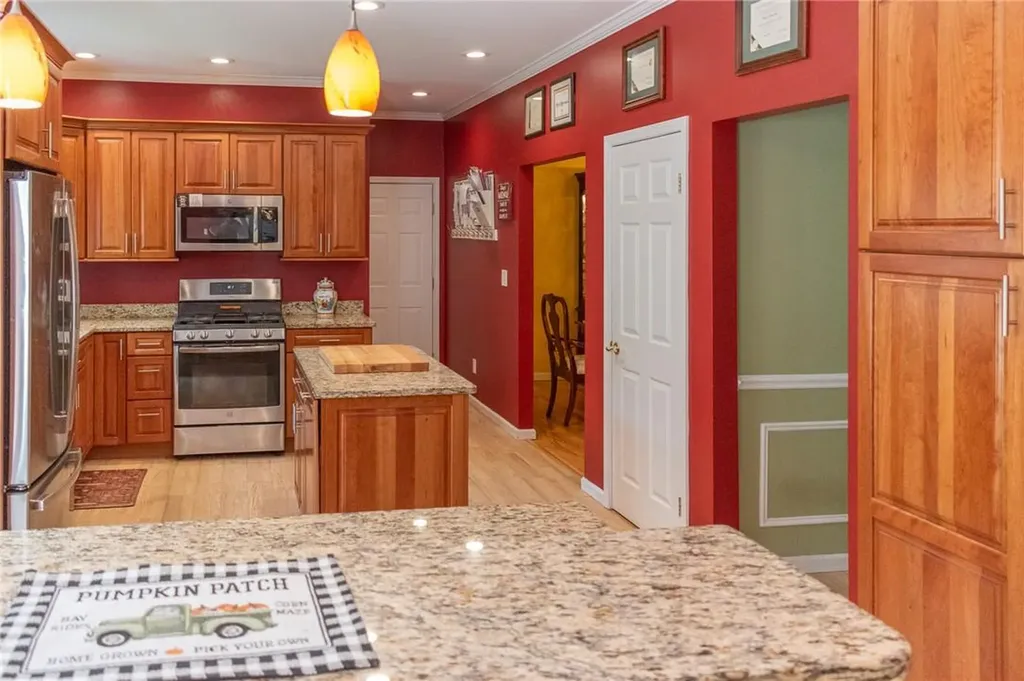 52 Eleanor Drive Salt Point NY 12578