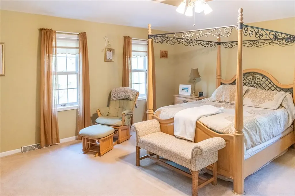 52 Eleanor Drive Salt Point NY 12578