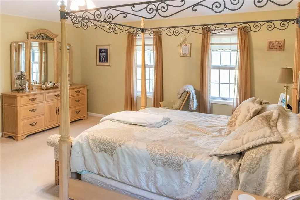 52 Eleanor Drive Salt Point NY 12578