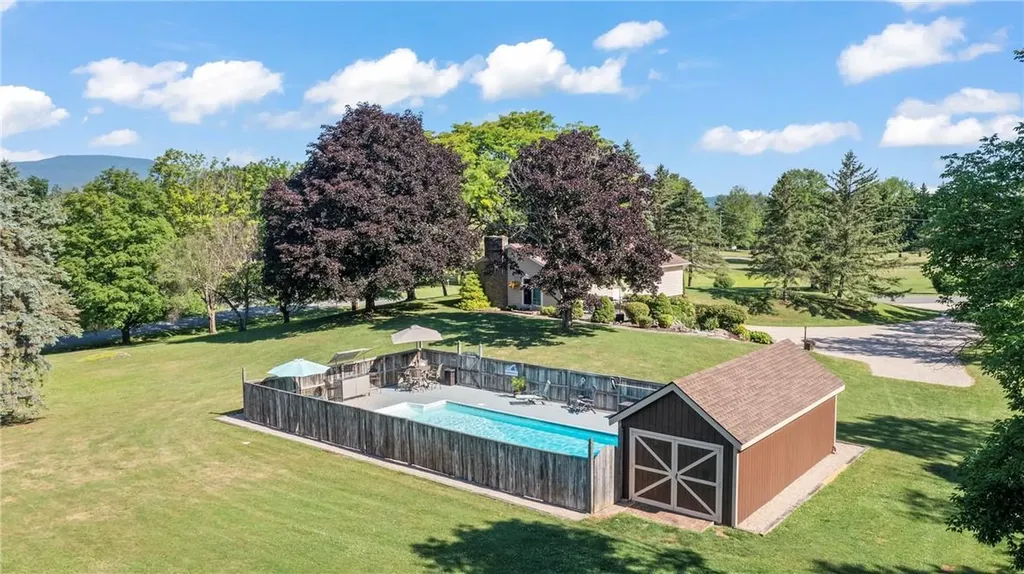 33 Mountain View Road Germantown NY 12526
