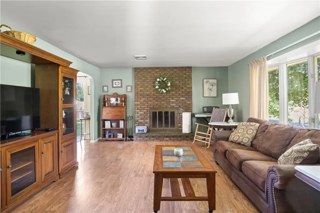 33 Mountain View Road Germantown NY 12526