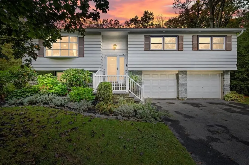 1 Pine Terrace Highland NY 12528