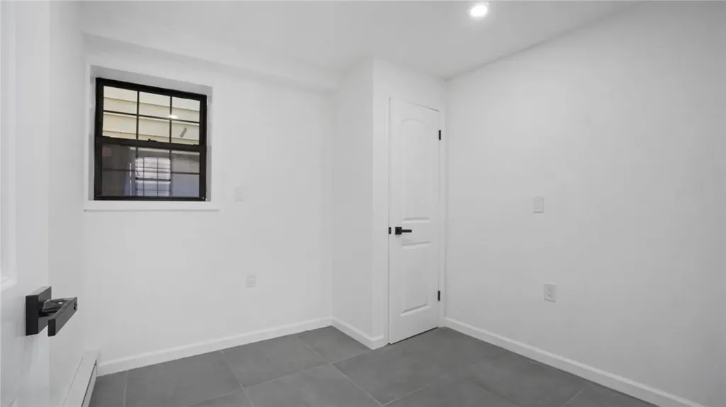 625 Clarence Avenue Bronx NY 10465
