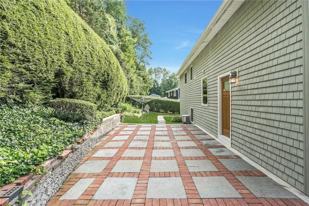 152 Commerce Street Hawthorne NY 10532