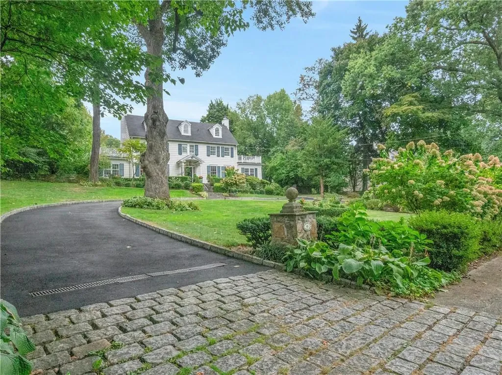 91 Warwick Road Bronxville NY 10708