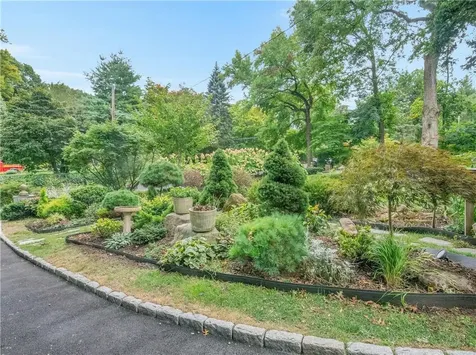 91 Warwick Road Bronxville NY 10708