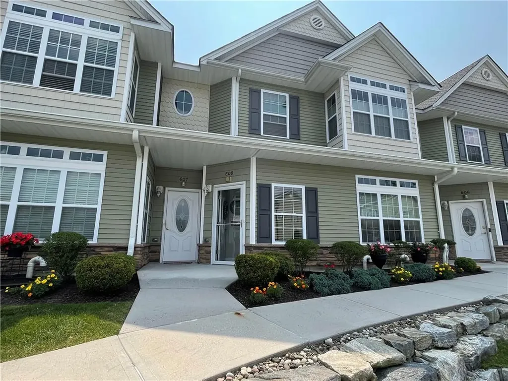 608 Egrets Landing Carmel NY 10512