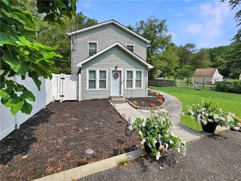 29 Horns Park Road Hyde Park NY 12538