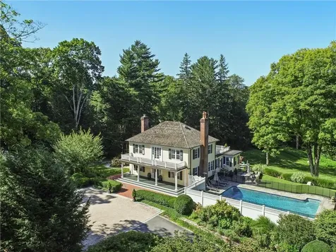 339 Cantitoe Street Bedford Hills NY 10507