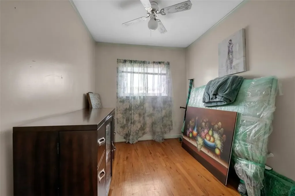 909 Vincent Avenue Bronx NY 10465
