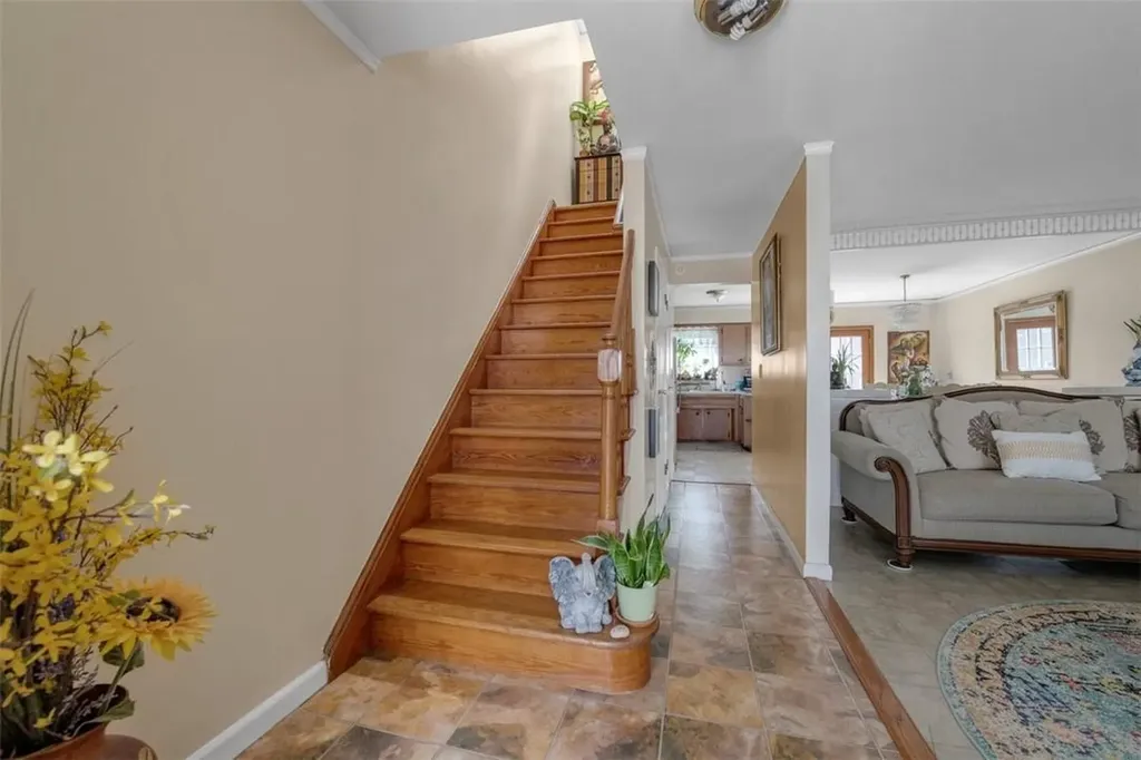909 Vincent Avenue Bronx NY 10465