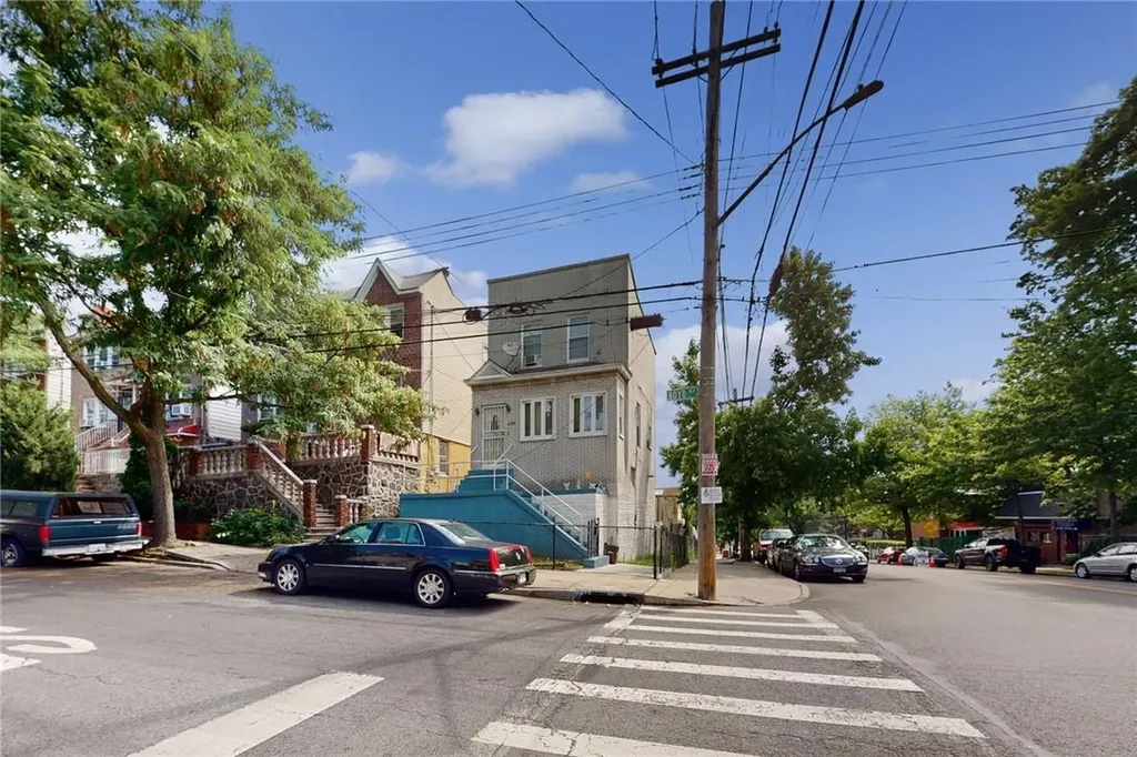 4302 Boyd Avenue Bronx NY 10466