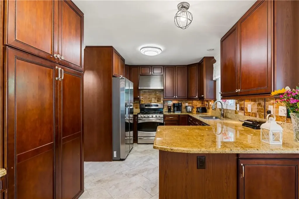 10 Clarion Drive White Plains NY 10603