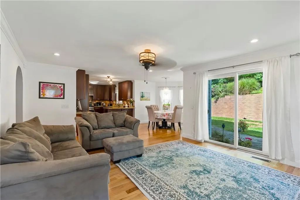 10 Clarion Drive White Plains NY 10603