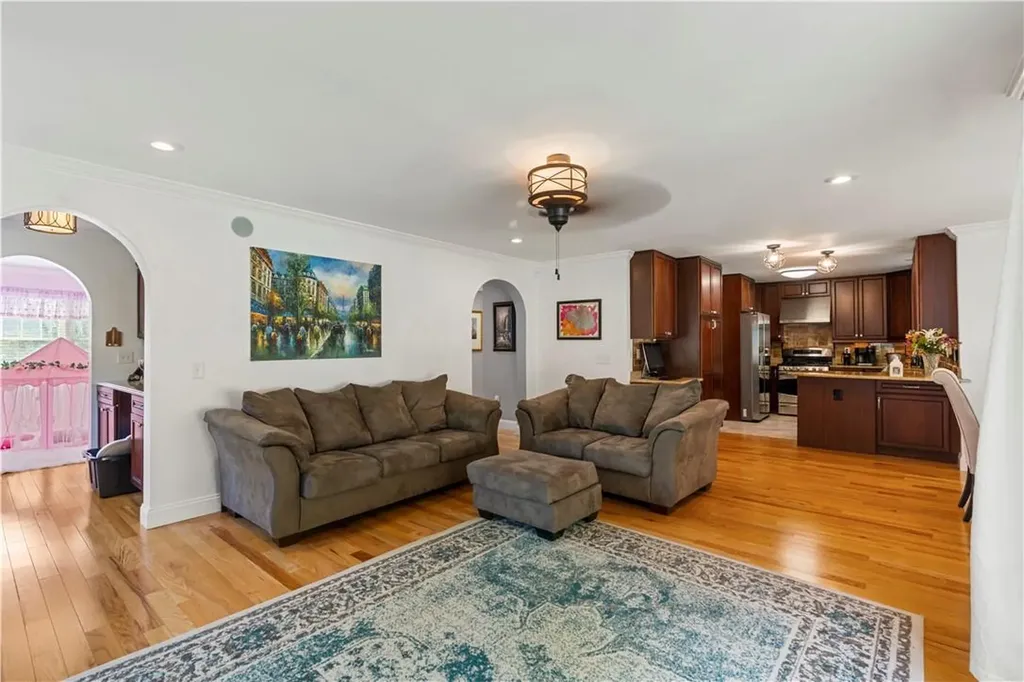 10 Clarion Drive White Plains NY 10603