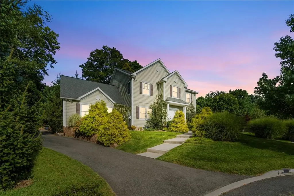 10 Clarion Drive White Plains NY 10603