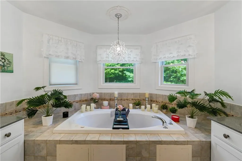 10 Clarion Drive White Plains NY 10603