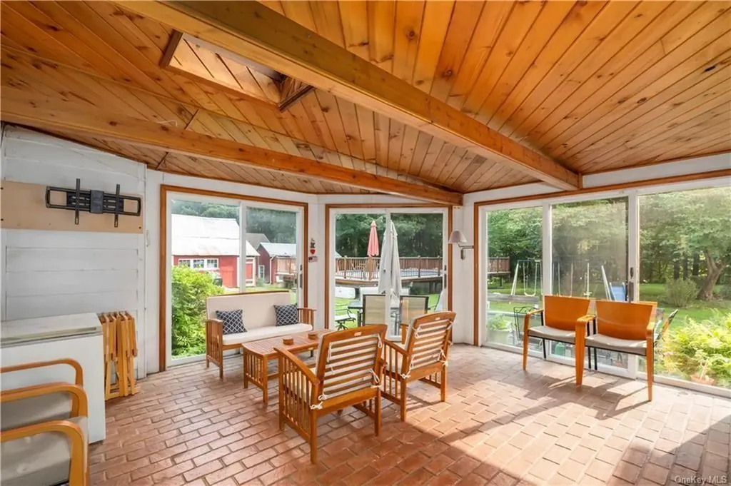 670 New Hempstead Road Spring Valley NY 10977